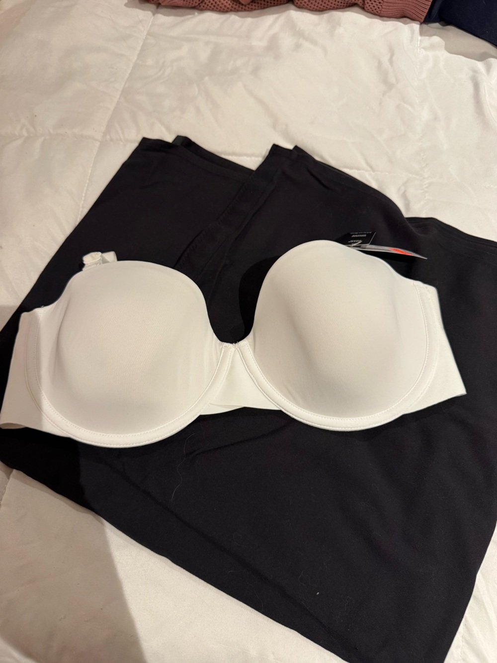 La Vie En Rose White Strapless Spacer Foam Bra